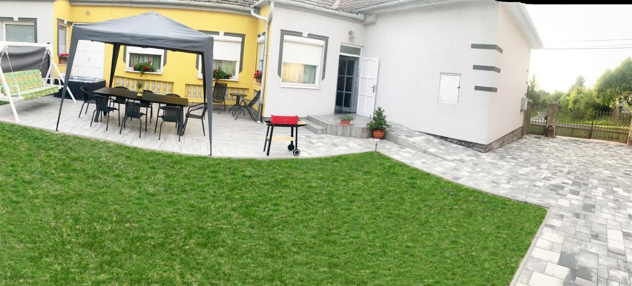 Viktor Apartmanhaz Zamardi Bagian luar foto
